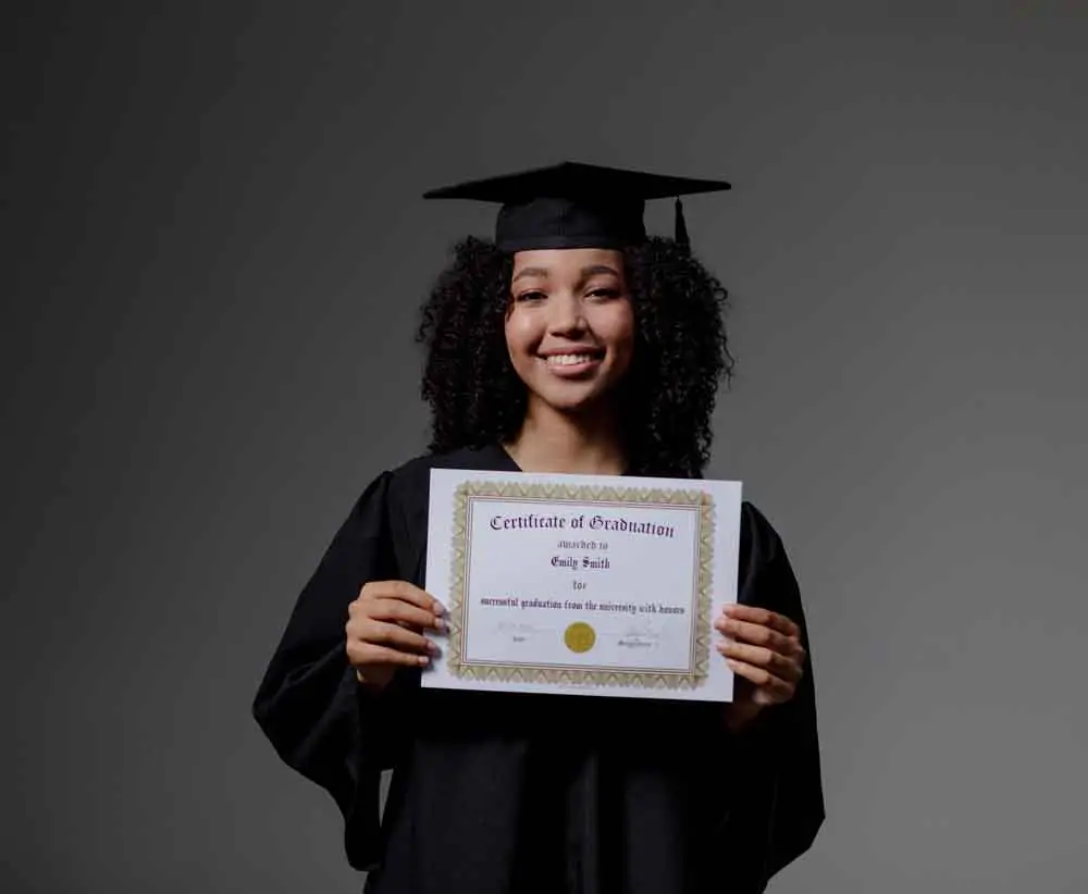 Diplomas emitidos em instituições públicas e particulares